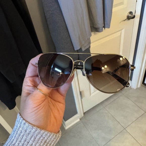 Michael Kors sunglasses - Picture 2 of 5